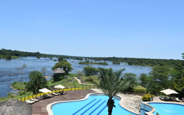 In which district is Murchison falls national park