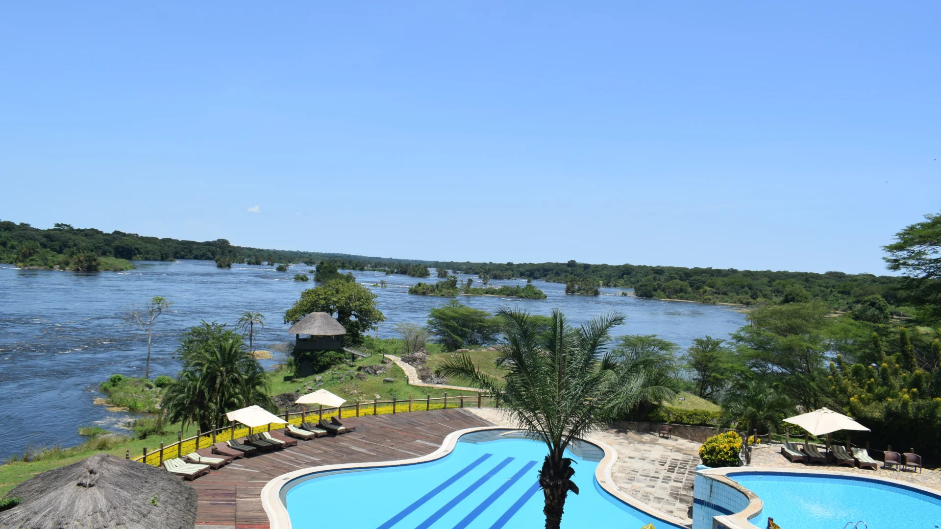 In which district is Murchison falls national park — Uganda safari travel guide